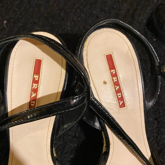 💯 Authentic Prada Bow Wedges - Picture 5 of 8